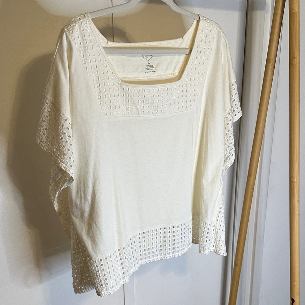 Elegant White Eyelet Women's Top size‎ xl